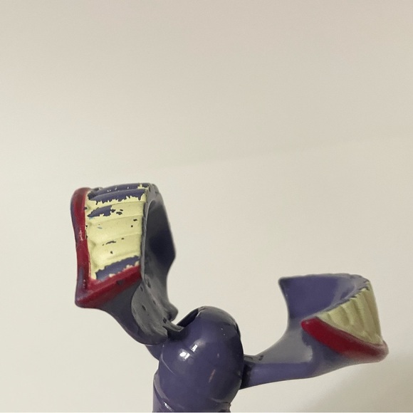 Legends of Batman Joker Action Figure Accessory Snapping Jaw Weapon - Picture 10 of 15